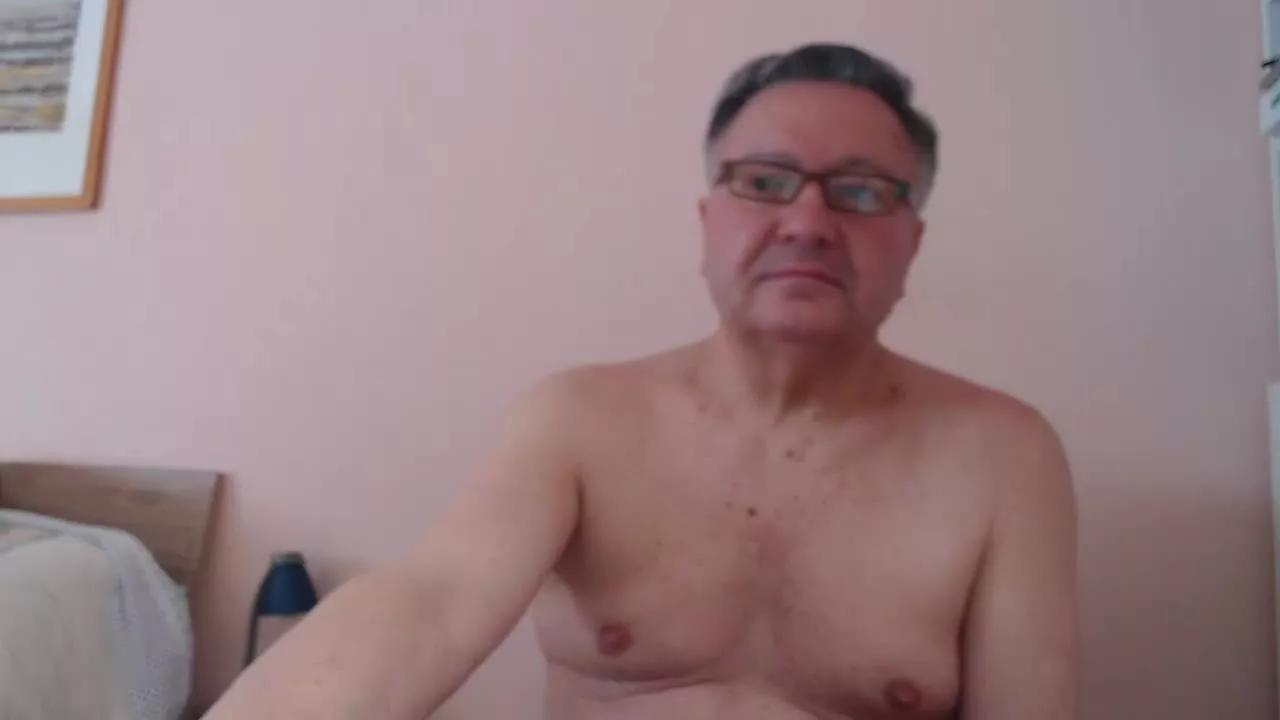 YOU6me on Streamray 