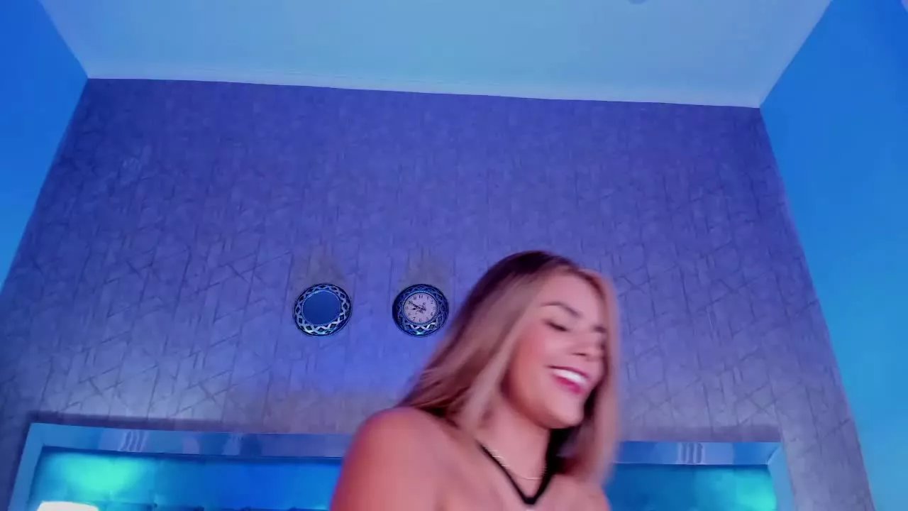 Offline ZoeJohnson on Streamray