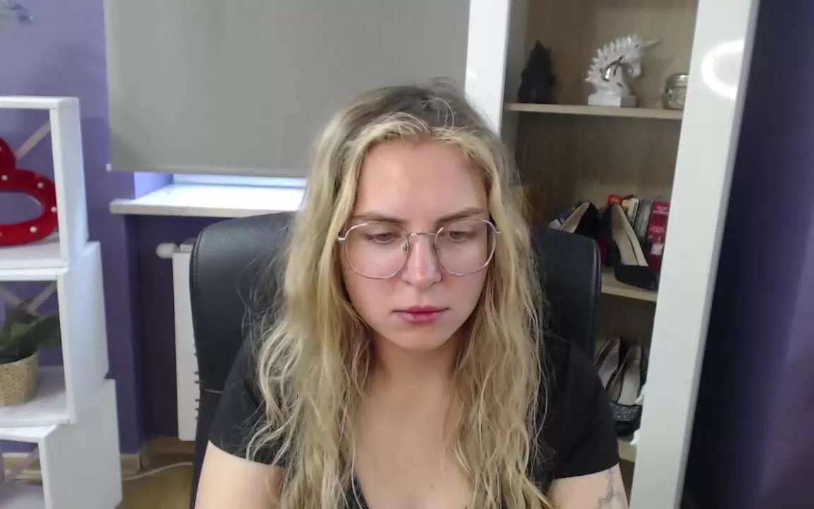 Zoeyx4u on Streamray 