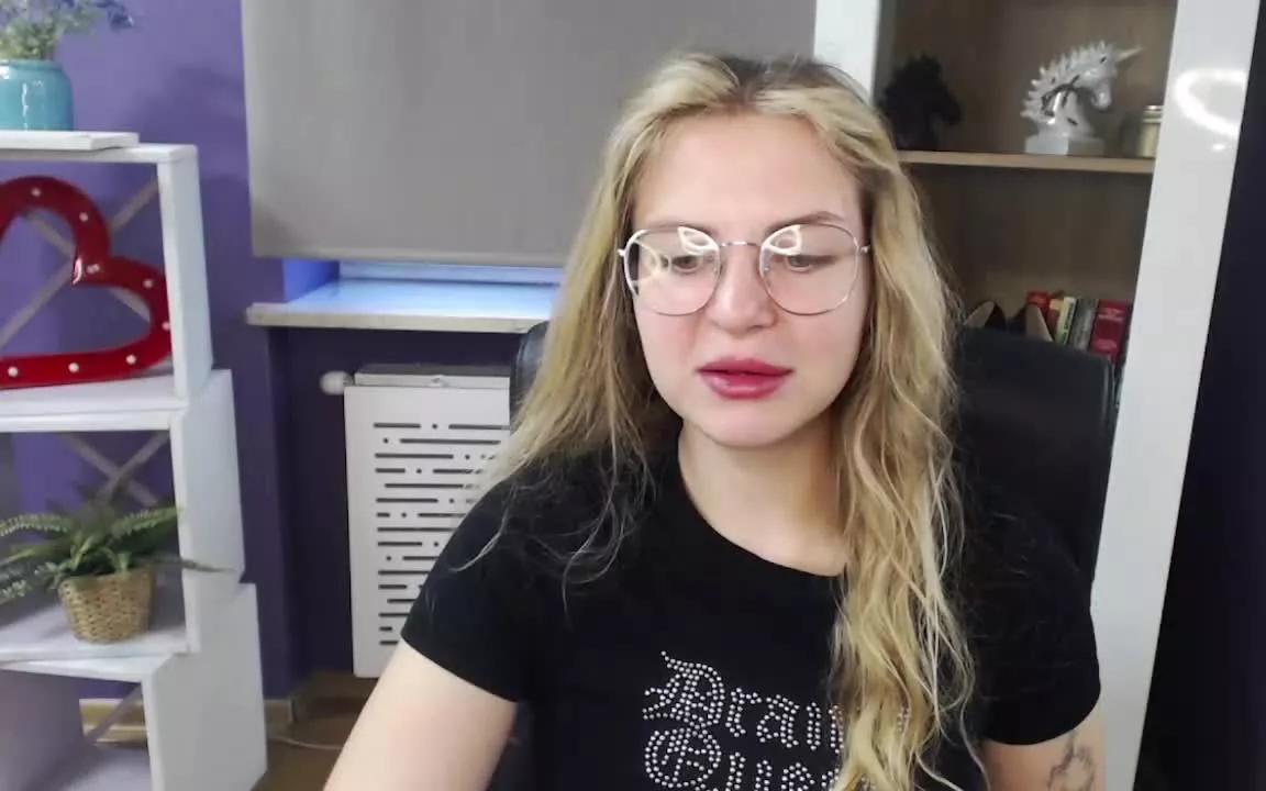 Zoeyx4u on Streamray 