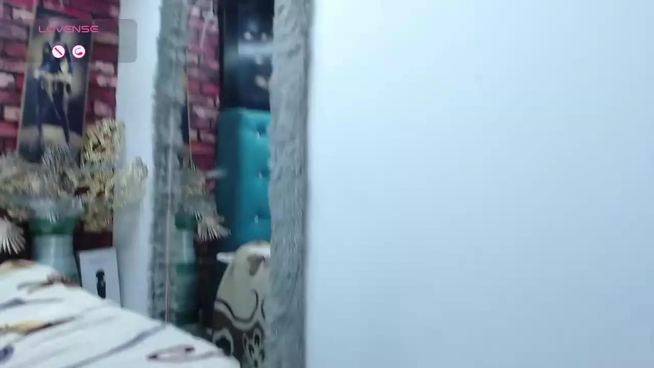 ZoilaQueen on Streamray 