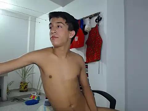 adams_pervert_love on StripChat 