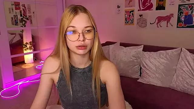 AlettaTorres on StripChat 