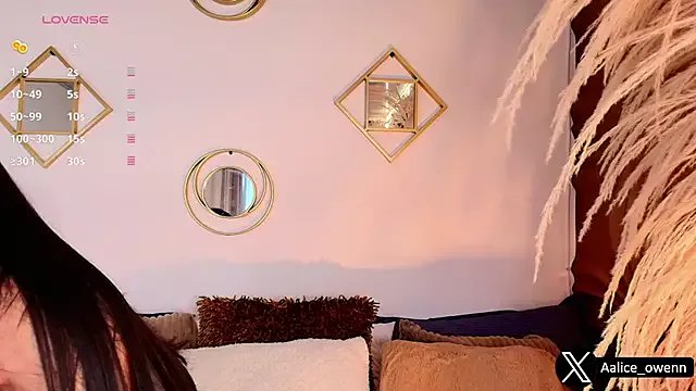 Freechat Aliceowenn on StripChat