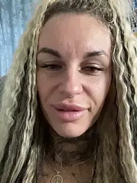 Freechat angel_devil_forever on StripChat