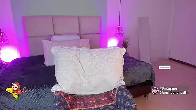 annabananas01 on StripChat 