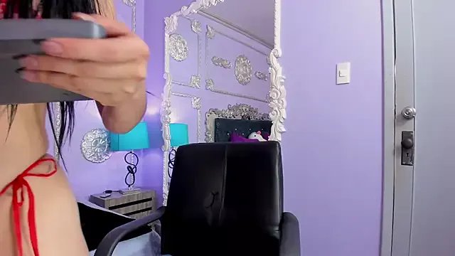 Freechat ArianaReynoldss on StripChat