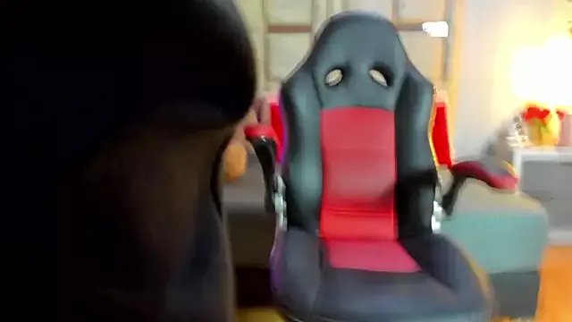 Freechat AshleyHill2 on StripChat