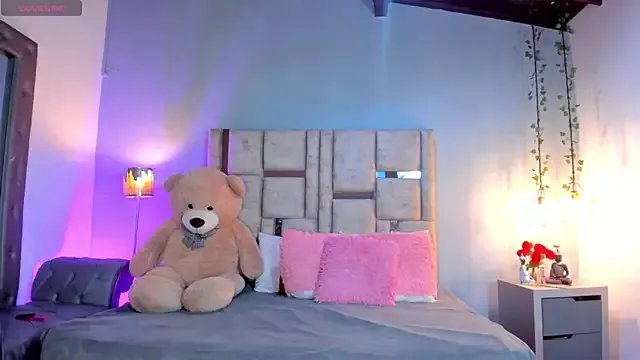 Freechat AshleyHill2 on StripChat