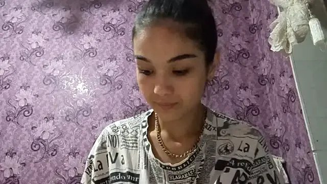 AylinBlush on StripChat