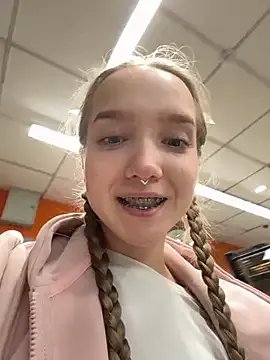 Freechat bambi_lu on StripChat