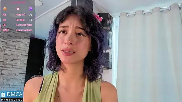 BellaOdisea on StripChat 