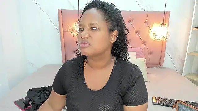 Freechat Belle_Brunette on StripChat