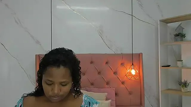 Freechat Belle_Brunette on StripChat