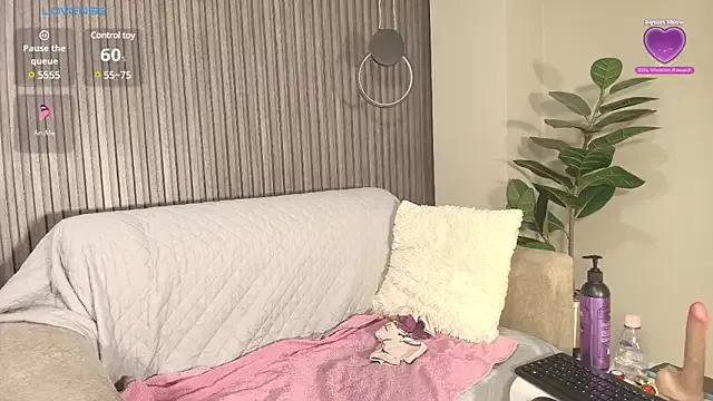 biancaa_18 on StripChat 