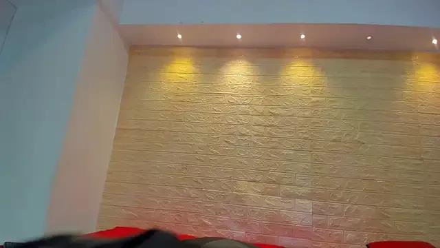 bigbutti_naomi on StripChat 