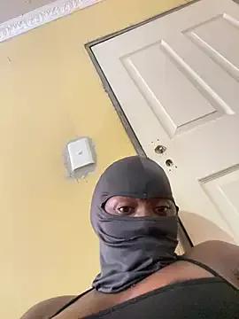 BigRound-Bootayy on StripChat 