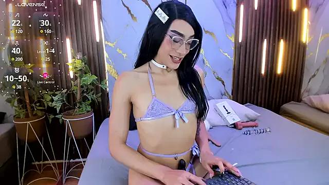 BritannyClaire on StripChat 