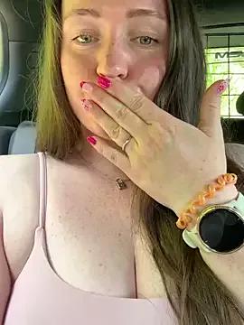 BustyBonnieUK on StripChat