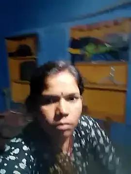 camilla63 on StripChat 