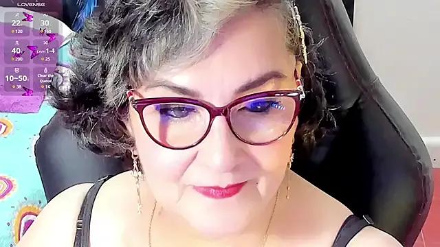 Freechat cataleya_mom on StripChat