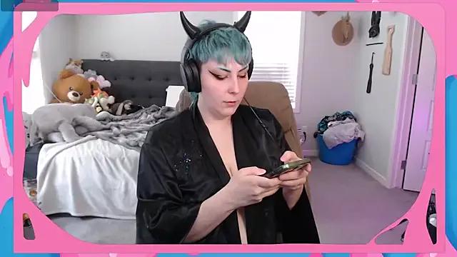 Freechat CirqueNoirBlu on StripChat