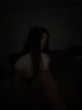 Freechat CurlyLara on StripChat