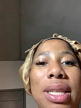 CurvyDesire1 on StripChat 