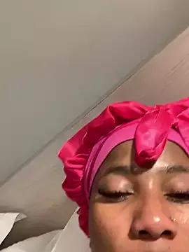 CurvyDesire1 on StripChat 