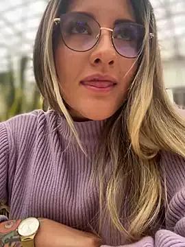 DanielaHub on StripChat 