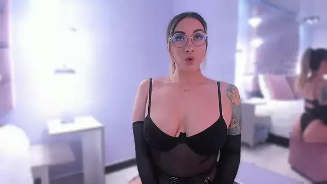 DanielaHub on StripChat 