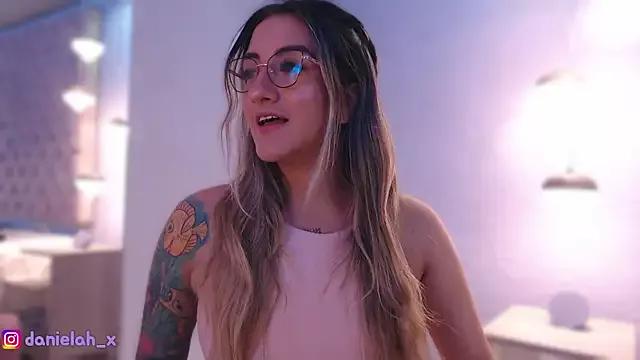 DanielaHub on StripChat 