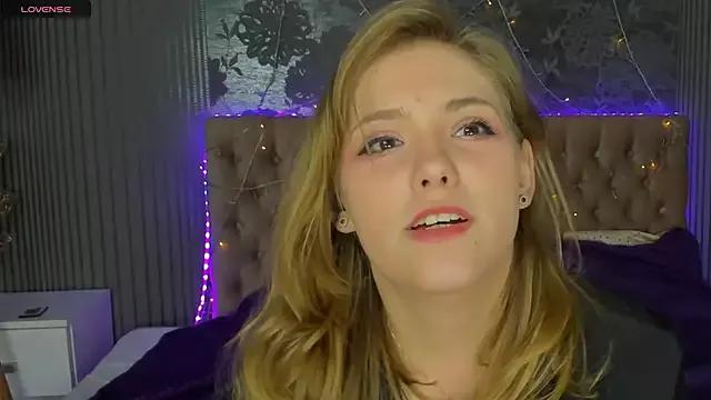 DellaRowe on StripChat 
