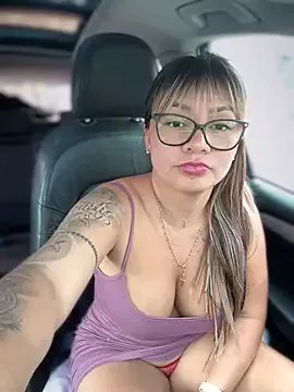 Group DIANITA_1988 on StripChat
