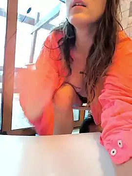 Freechat dolcehelena993 on StripChat