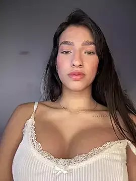 Freechat DulceLenns on StripChat