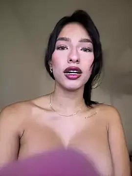 Freechat DulceLenns on StripChat