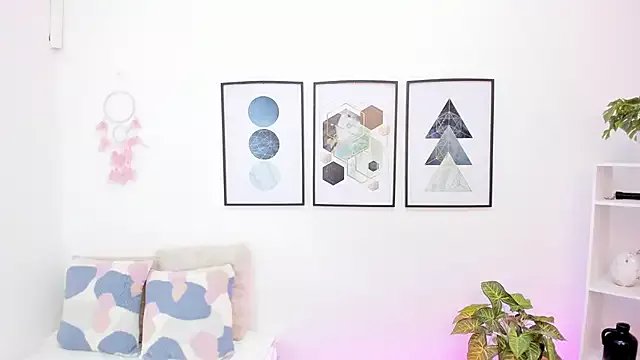 Freechat dullce77 on StripChat