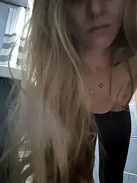 Freechat eatmeplease44 on StripChat