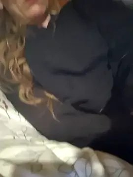 Freechat eatmeplease44 on StripChat