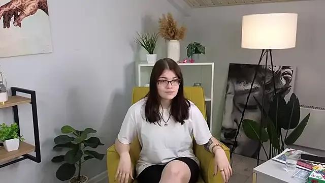 EdaBlumer on StripChat 