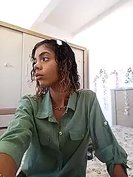 ElisaBoyer on StripChat 