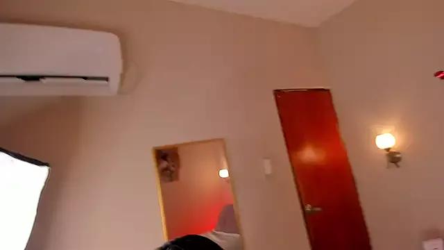 emaboobs_ on StripChat 