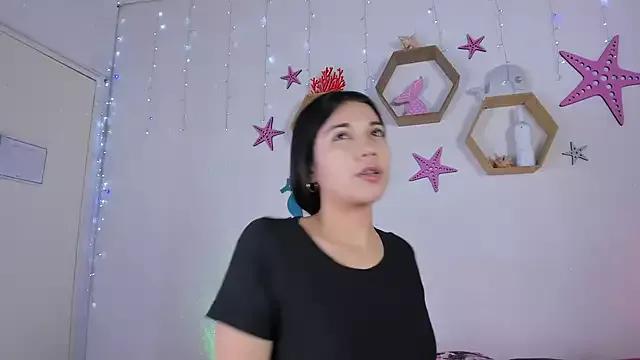 Emiily_Parkerr on StripChat 
