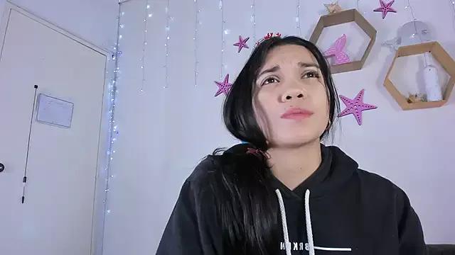 Emiily_Parkerr on StripChat 