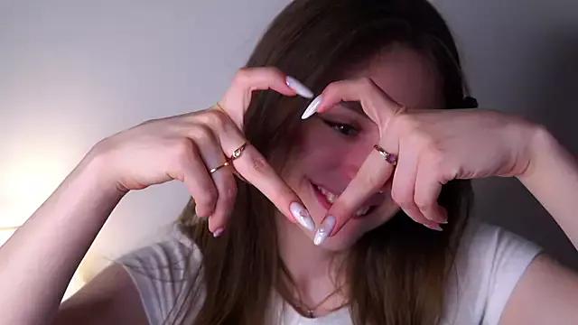 EstherMitchel on StripChat 