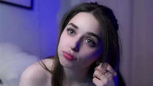 EstherMitchel on StripChat 