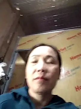 Feeling-hot on StripChat