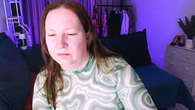 GoddessLara on StripChat 