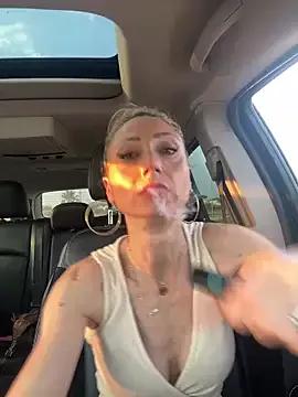 Freechat harleyejoker1 on StripChat